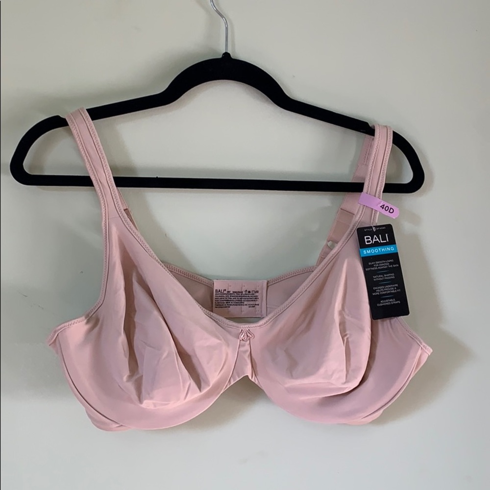 Bali soft taupe smoothing bra 40D NWT
